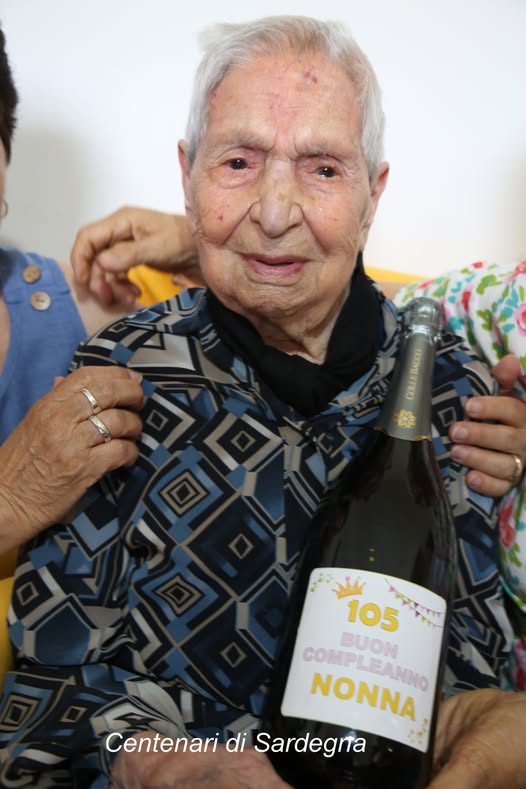Bacu Abis celebra i 105 anni di Tzia Elvira Gaviano
