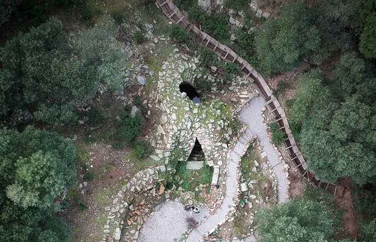 L’unico sito archeologico con più di due pozzi sacri ravvicinati si trova in Sardegna: sapete dove?