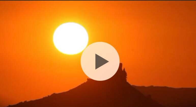 (VIDEO) Le immagini mozzafiato del nostro viaggio intorno al Sole con Perda ‘e Liana sullo sfondo