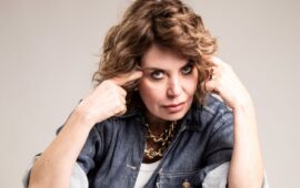 Dopo le anteprime letterarie, Sabina Guzzanti aprirà il Festival dei Tacchi tra satira e “stupore”