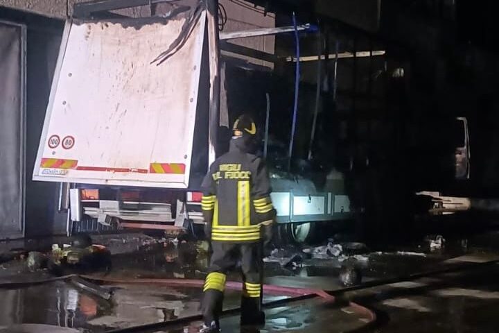 Incendio a Tortolì PH Vigili del Fuoco