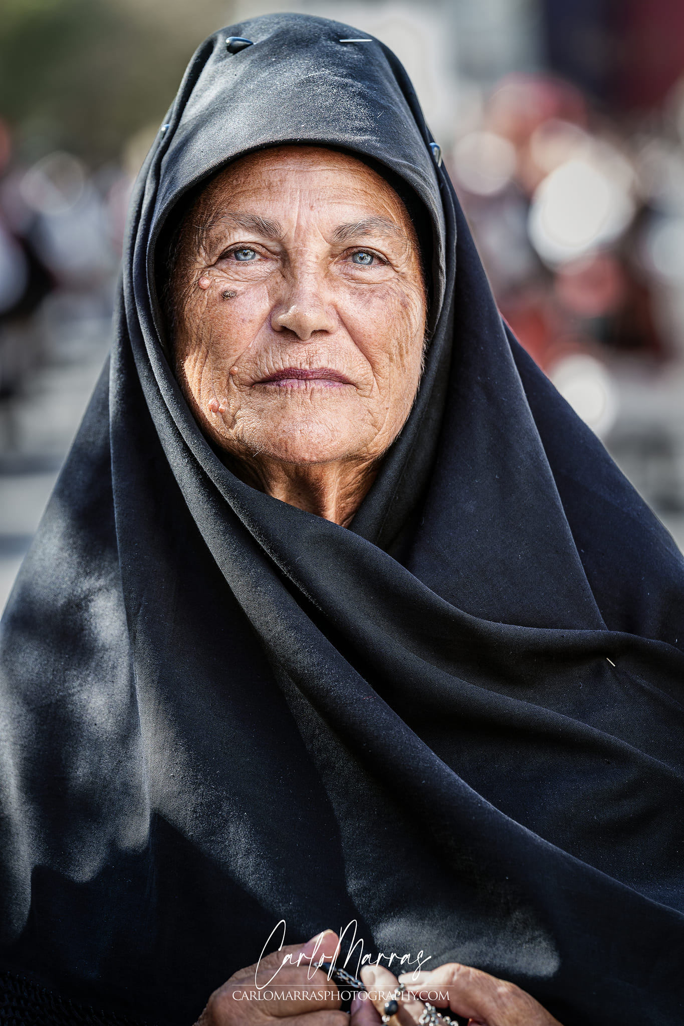 donna in costume di nuoro