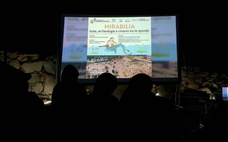 Mirabilia al Complesso nuragico di S’Arcu ‘e Is Forros: archeologia e cinema sotto le stelle