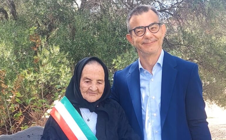 Zia Antonietta Contiero con il sindaco Monni