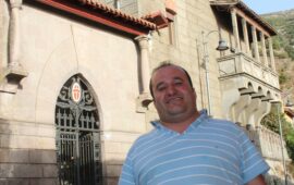 Aritzo, 46enne muore davanti alla guardia medica chiusa. La comunità dice addio a Nanni Mereu