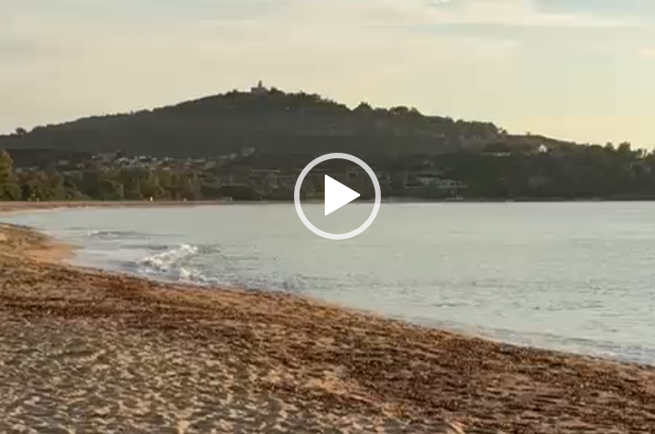 (VIDEO) Sole e mare calmo: la magia del mattino a Basaura