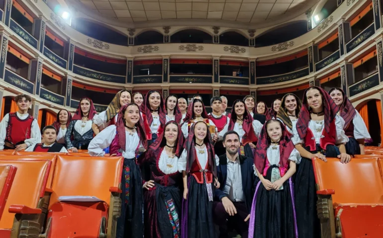 Il gruppo folk Sant'Andrea di Tortolì al Festival internazionale del Folklore a Gozo (2)