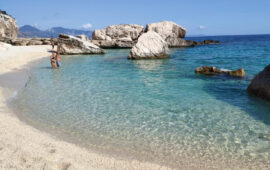 Record di accessi alle spiagge di Baunei grazie al sistema di prenotazione innovativo