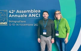 La delegazione di Tortolì alla 42ª Assemblea ANCI: tre giorni di lavori a Bologna