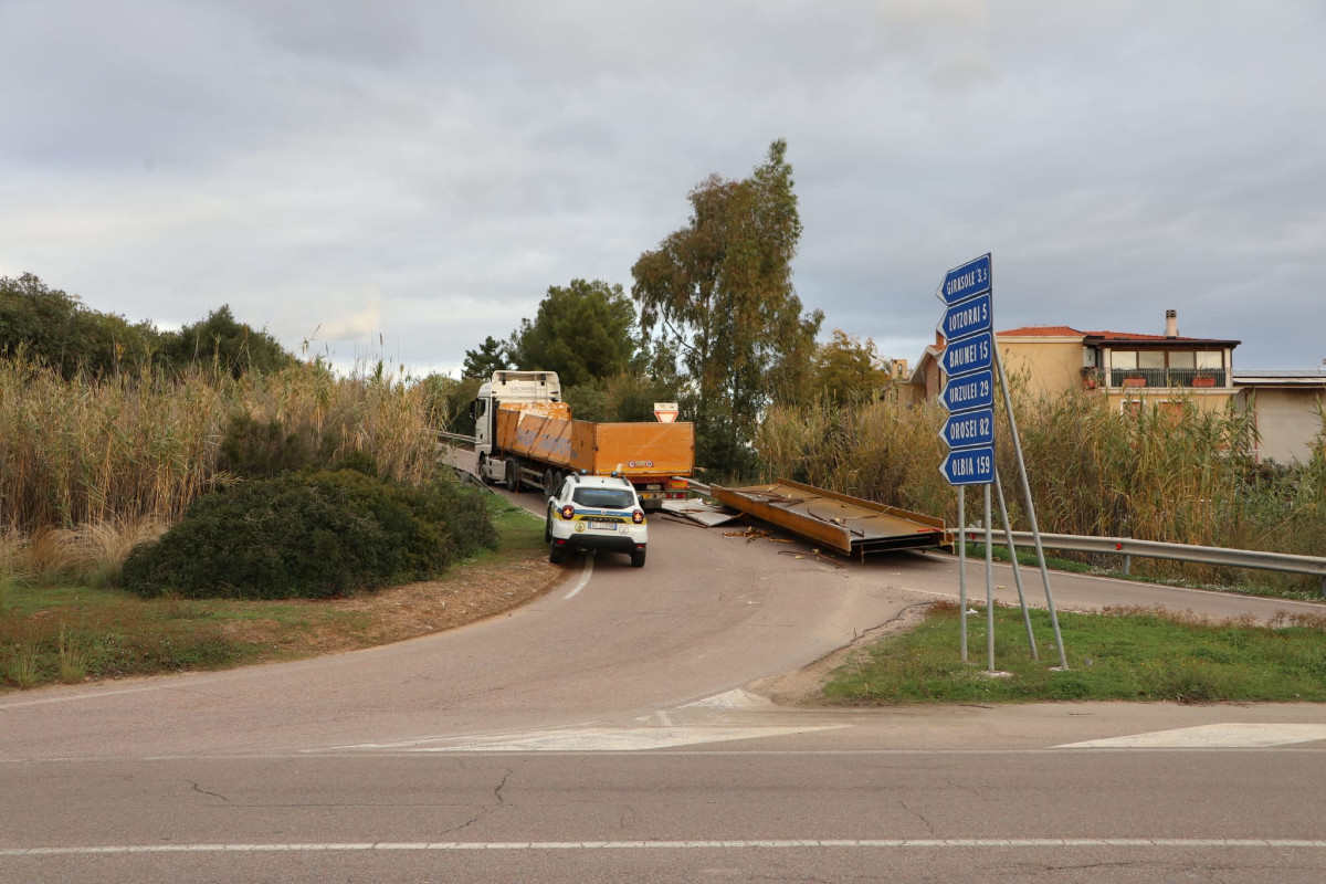 La trave caduta dal camion
