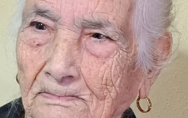 Tzia Carmelina Mura compie 102 anni: un secolo di vita e ricordi a Narcao