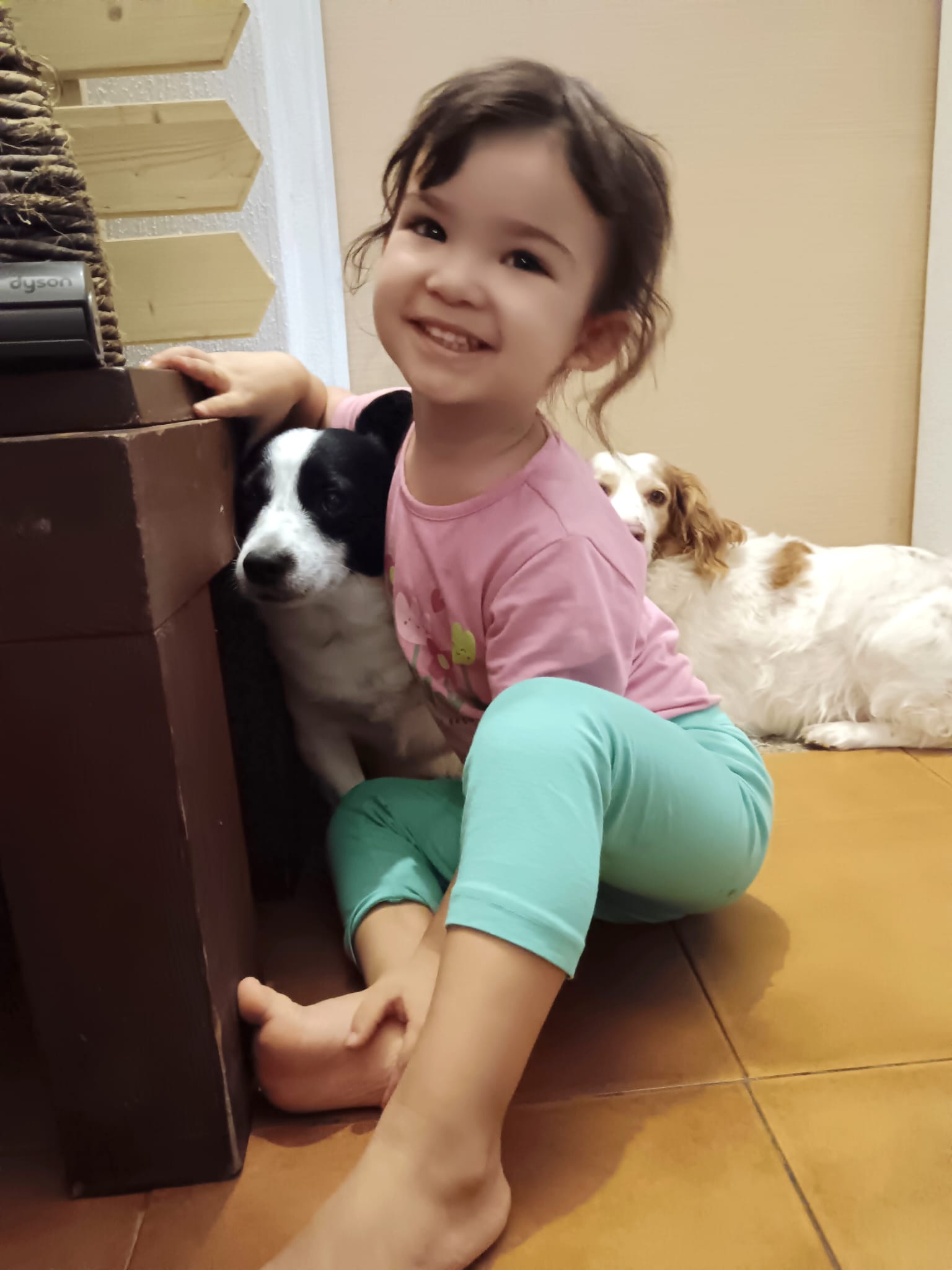 yvette, piccola volontaria sarda