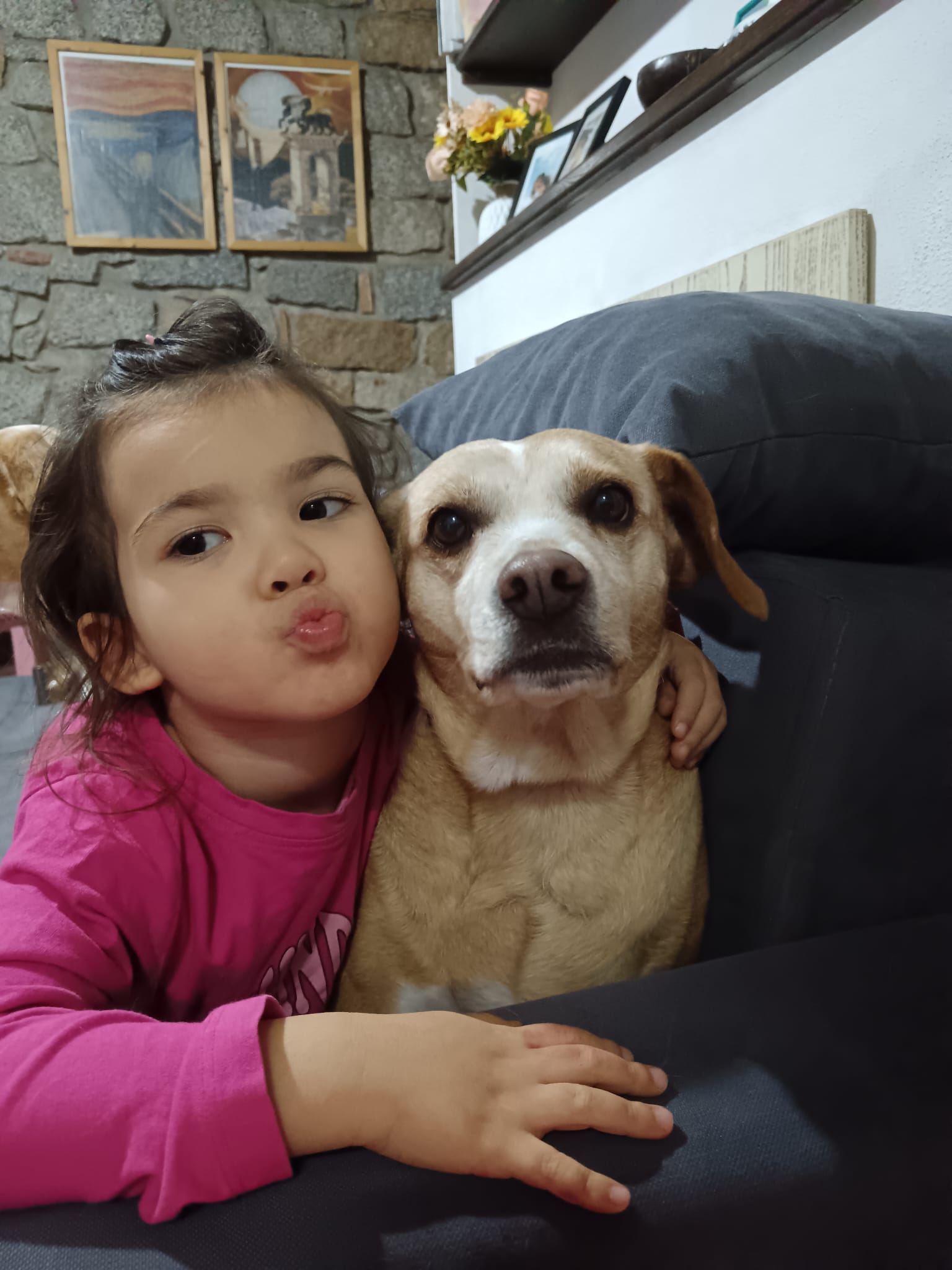 yvette, piccola volontaria sarda