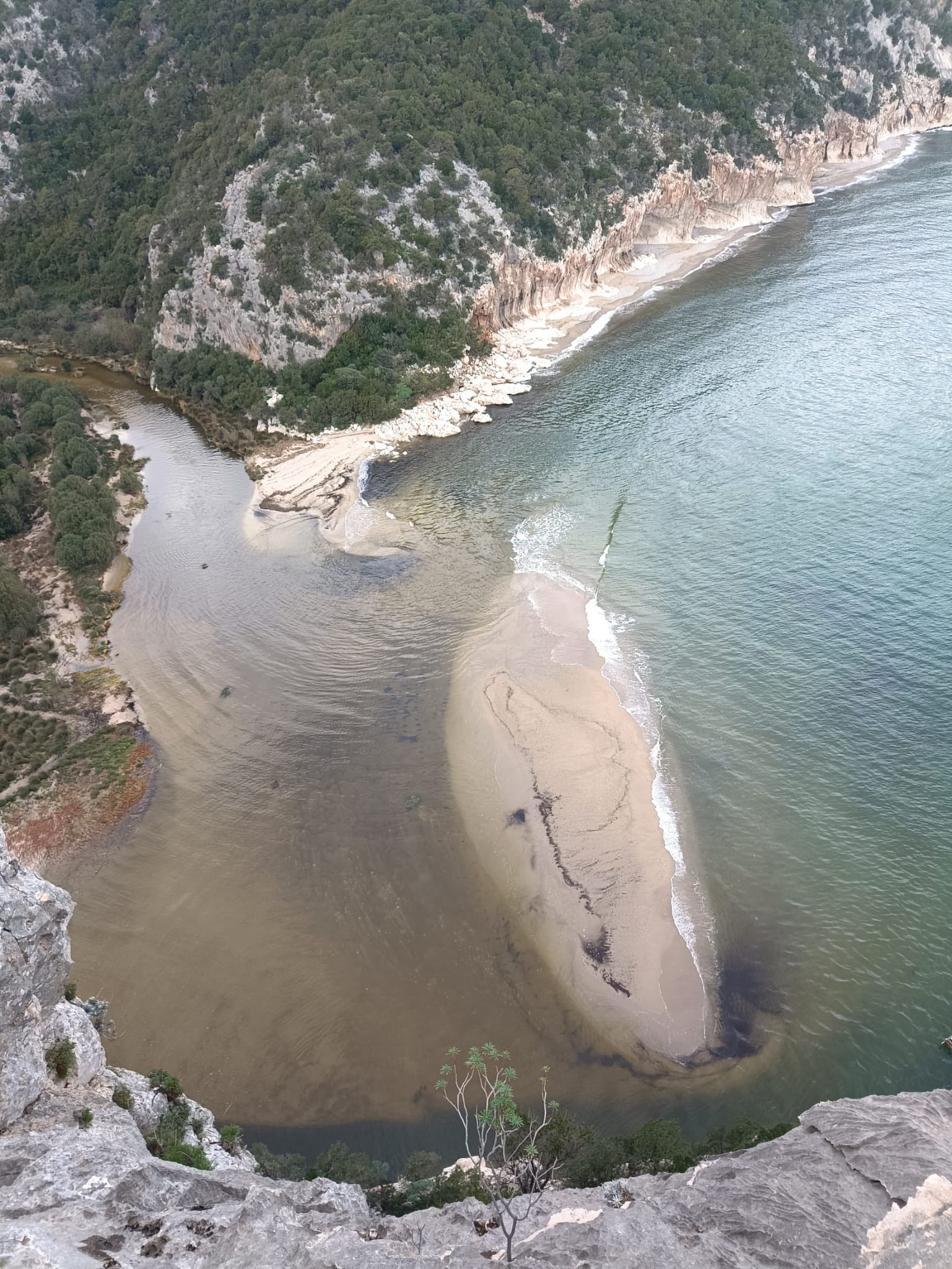 cala luna dopo maltempo