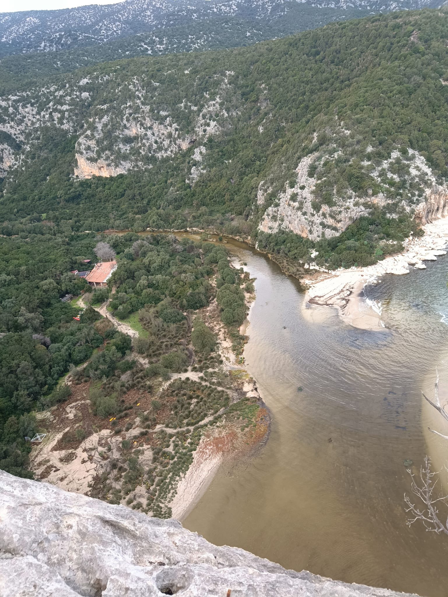 cala luna dopo maltempo