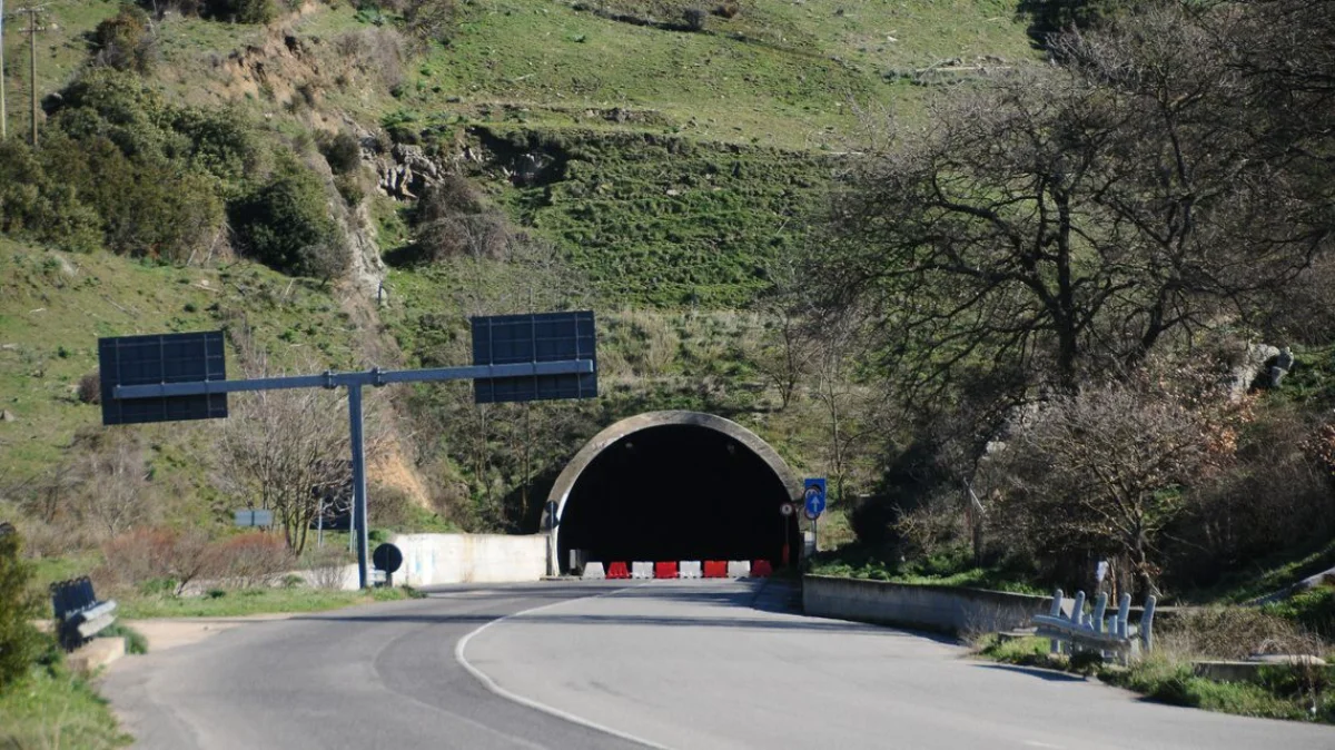 Dopo anni di attesa, a Nuoro via ai lavori per la galleria di Mughina: dalla Regione sbloccati e riassegnati 10 milioni