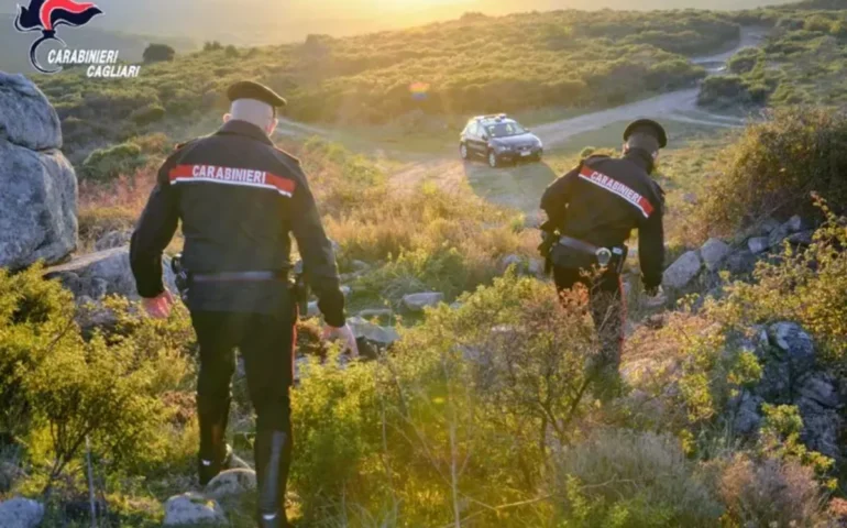 Finisce con la moto in un fossato a Maracalagonis, 47enne in fin di vita