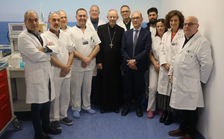 vescovo monsignor Mura a Lanusei