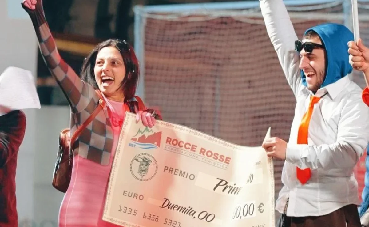 (FOTO E VIDEO) Tortolì, grande successo per l’ultima sfilata del Carnevale ogliastrino