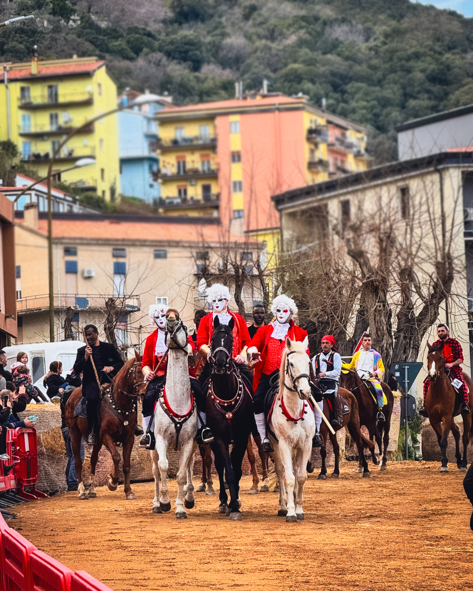 lanusei pentolaccia a cavallo