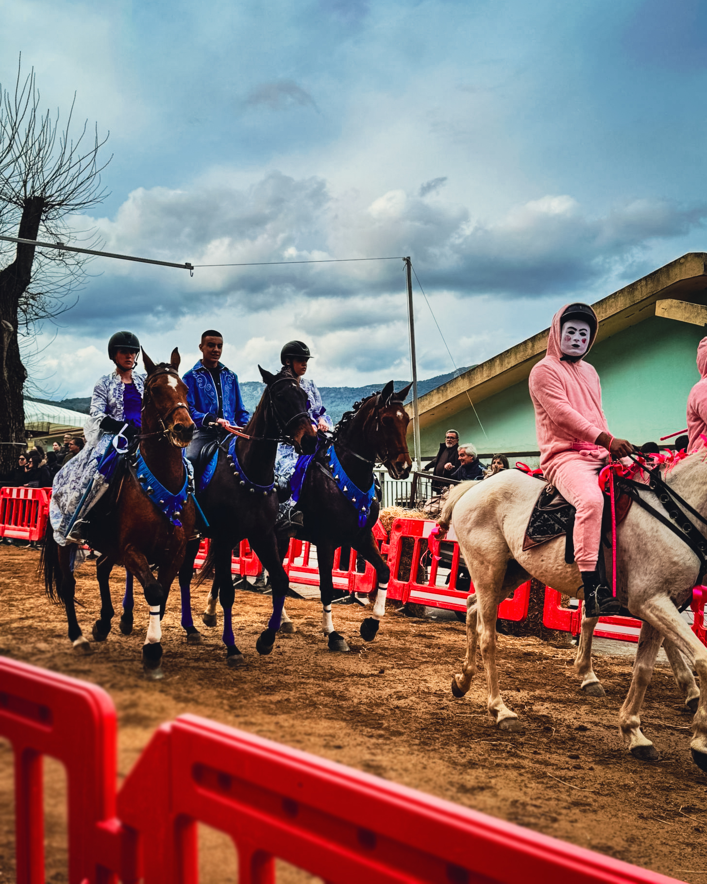lanusei pentolaccia a cavallo