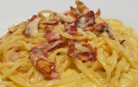 La ricetta Vistanet di oggi: spaghetti alla carbonara, un classico della cucina romana nato per caso durante la Guerra