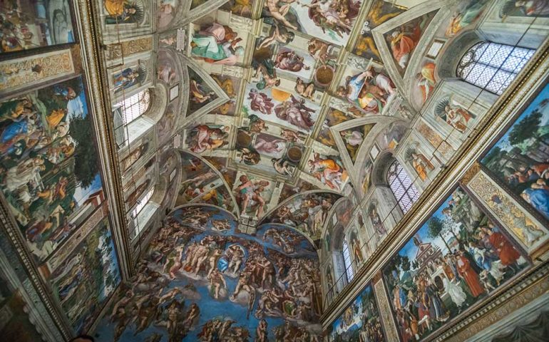 Lo Sapevate? Negli affreschi della Cappella Sistina a Roma compaiono numerose ghiande. Scoprite perché