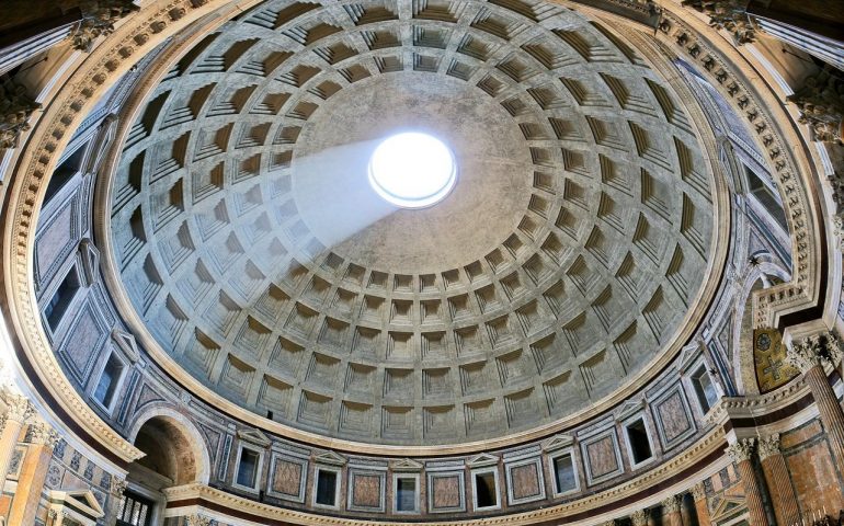 Lo sapevate? Quella del Pantheon è la cupola emisferica più larga mai costruita in calcestruzzo non armato