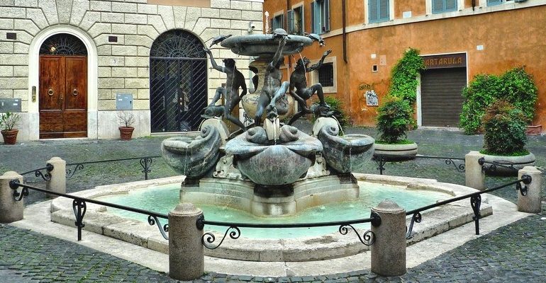 Monumenti romani: la Fontana delle Tartarughe, una delle più belle e misteriose della città