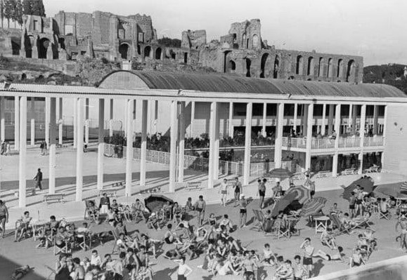 Lo sapevate? Nel 1939 il Circo Massimo fu trasformato in un gigantesco villaggio balneare