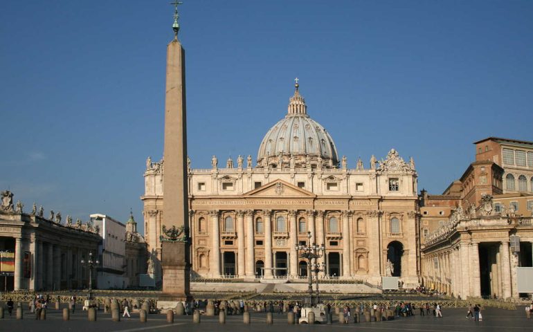 Lo sapevate? L’obelisco di Piazza San Pietro è l’unico che non sia mai caduto a Roma