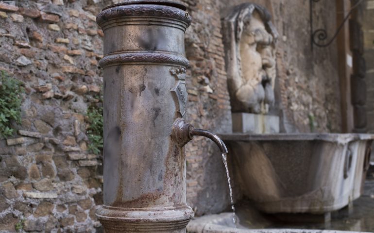 Lo sapevate? A Roma ci sono oltre 2500 fontanelle pubbliche: sono i famosi “nasoni”