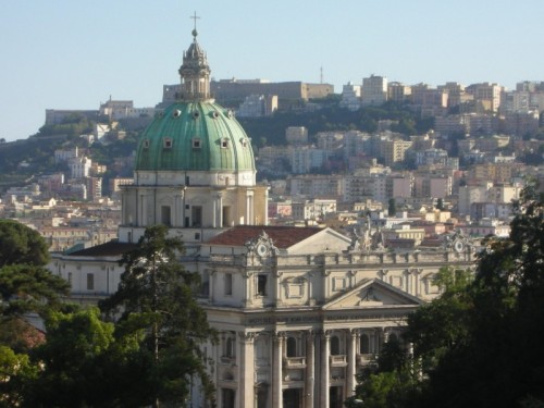 Lo sapevate? A Napoli c’è una chiesa che assomiglia molto alla basilica romana di San Pietro