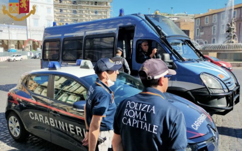 Settimana di furti a Roma: borseggiatori scatenati con i turisti in centro