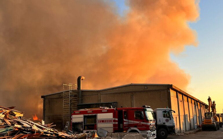 Incendio di Ciampino, allarme rosso: livelli di diossina 123 volte i limiti