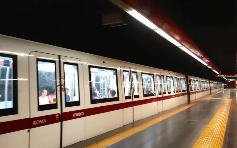 Roma, Metro A chiusa ad agosto, ecco le tratte interrotte, i giorni e gli orari delle navette sostitutive
