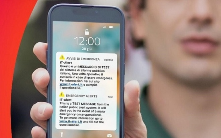 IT-ALERT, domani arriva il messaggio sui cellulari dei romani