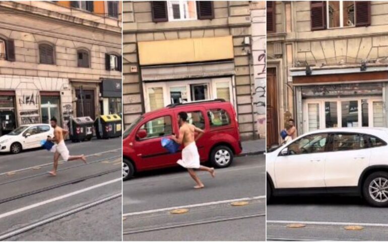 Tradimento o scippo? Uomo mezzo nudo in centro a Roma corre tra le auto inseguito da una donna