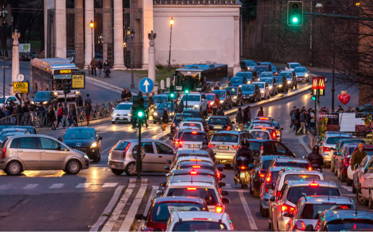 Nuovi limiti di inquinamento atmosferico superati a Roma: l’Appello di Legambiente