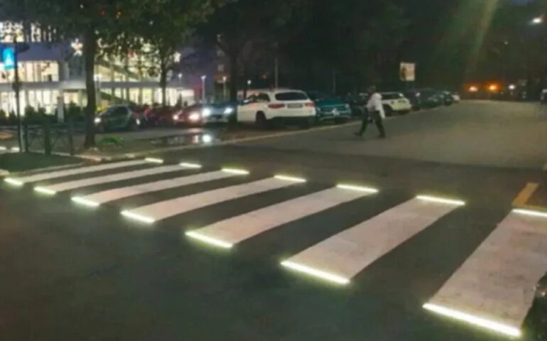 Il rimedio anti incidenti sulle strisce del sindaco Gualtieri