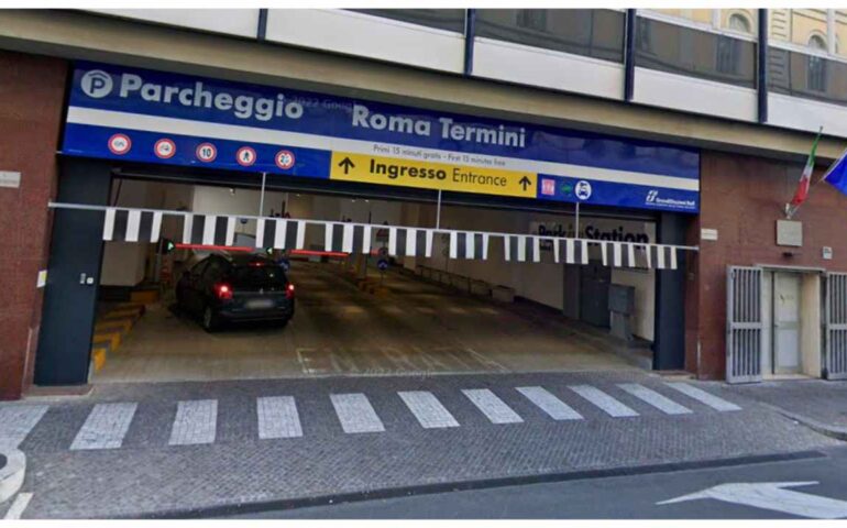 Roma Termini, conto salatissimo al parcheggio della stazione: 166 euro per un giorno di sosta