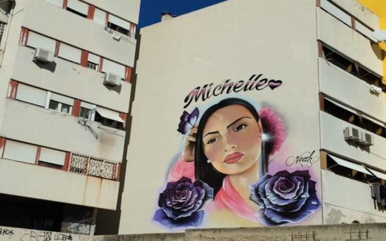 Torrevecchia, inaugurato il murale in ricordo di Michelle Causo: la 17enne fu vittima di femminicidio
