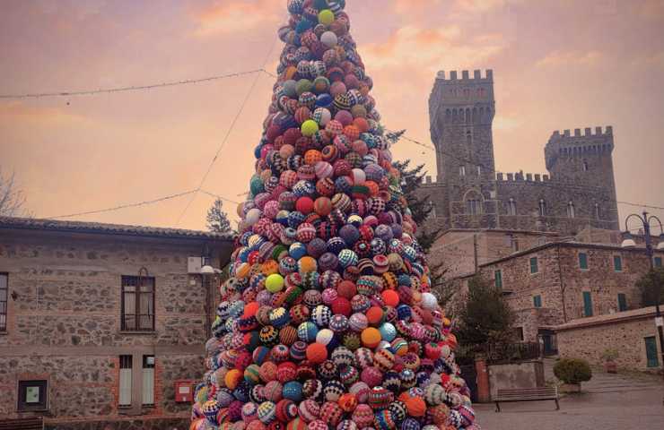 “Accendi il tuo Comune”: l’Anci Lazio promuove il sondaggio sul miglior Albero di Natale nel territorio laziale