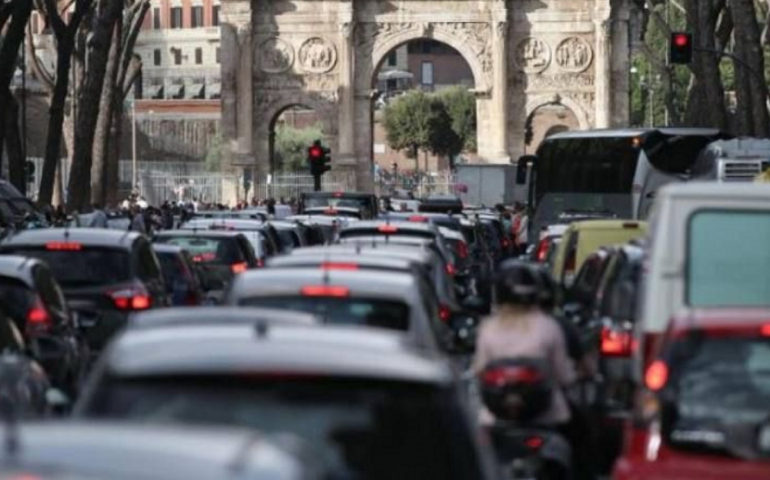 Qualità dell’aria, anche oggi a Roma divieti parziali alla circolazione