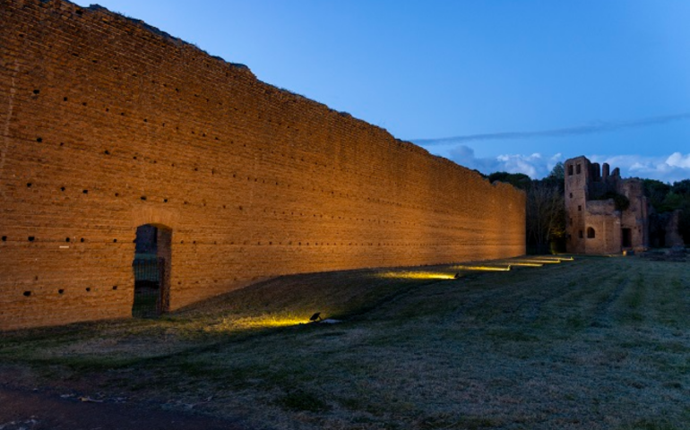 Roma, nuova illuminazione artistica per la Villa di Massenzio