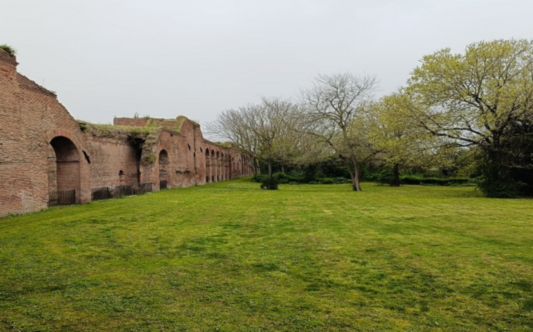 Alla scoperta della Capitale. Camminare sulla storia, il sistema di mura e porte di Roma