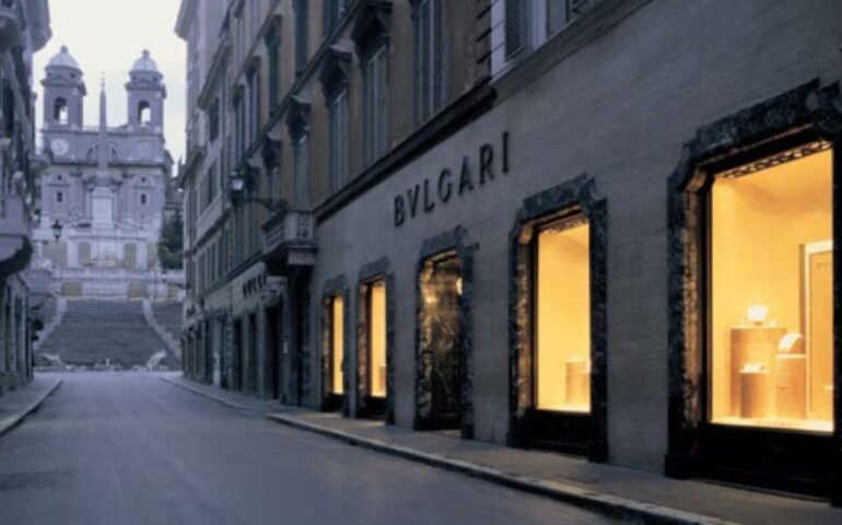 Colpo milionario da Bulgari a Roma: rubati gioielli per oltre 500mila euro