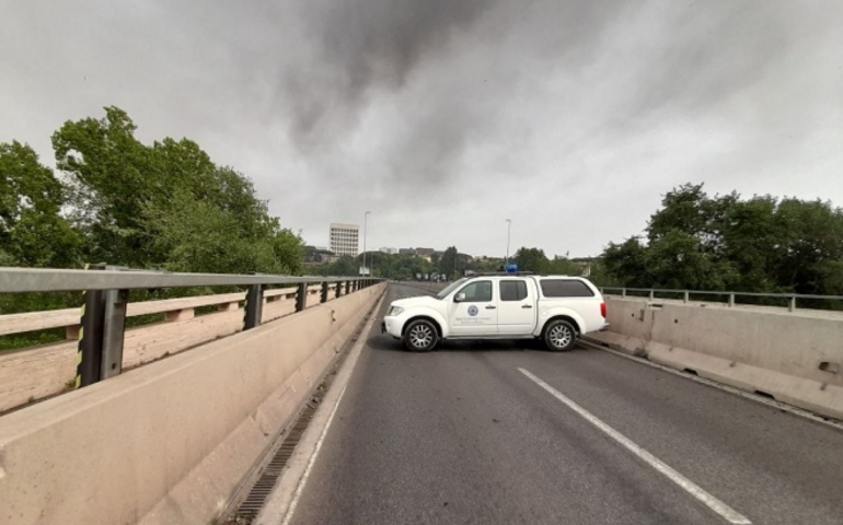 Incendio Magliana, dati migliorano. Disposta rimozione rifiuti