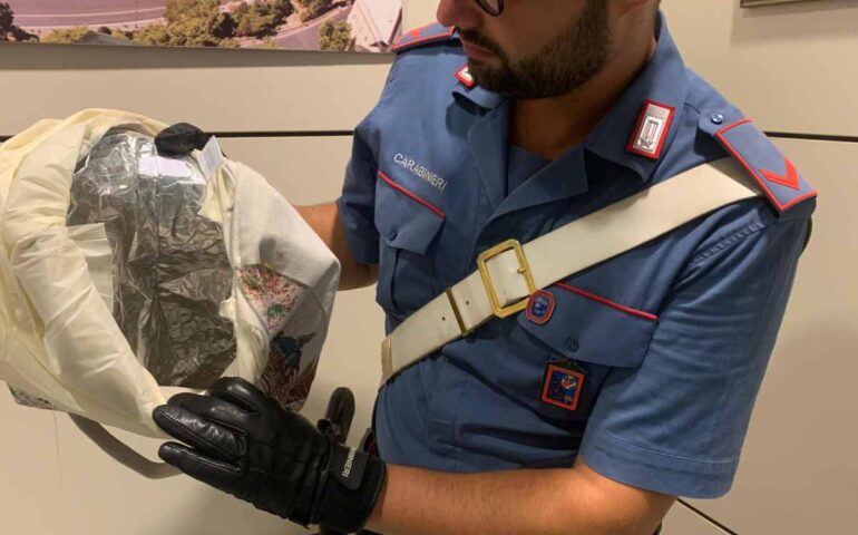 Roma: ladra insospettabile, elegante e distinta, ruba borse per 6.200 euro