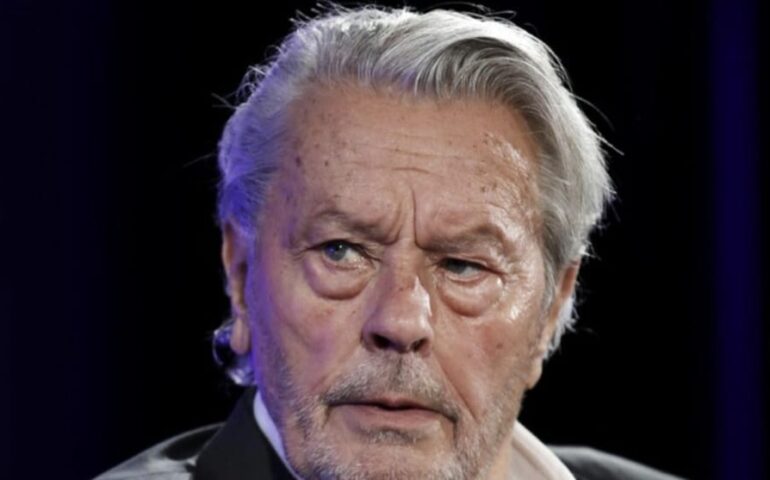 Lutto nel mondo del cinema: muore a 88 anni Alain Delon